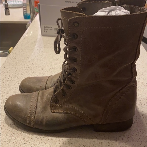 Combat boot - Picture 3 of 3
